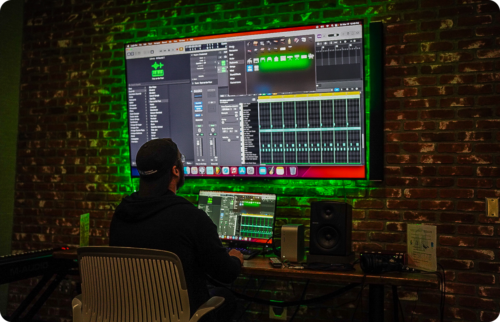 picture of student using the DAW