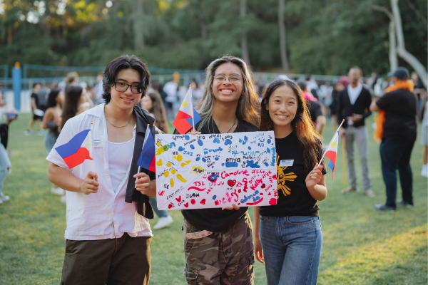 Students from Pilipinx LLC smiling