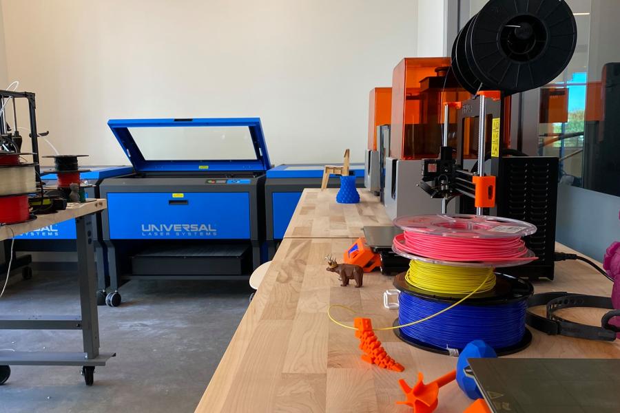 3d Printers and laser engravers at makerspace